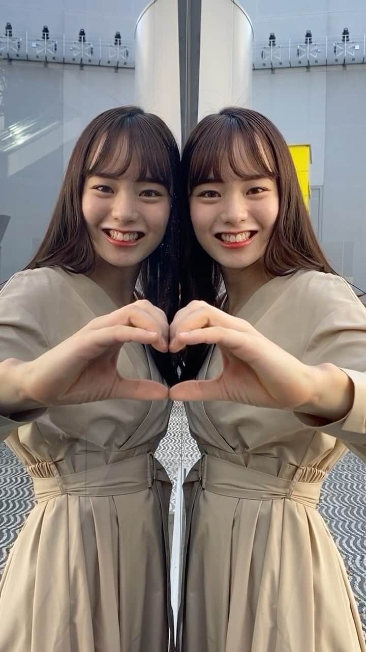 のインスタグラム：「月曜日お疲れさまです♪  撮影で京都駅へ✨  いいお天気だったので、 空中経路からの眺めが最高でした️☺️☁️  夜はまたライトアップされて素敵なんだろうな💭🗼  本日も投票よろしくお願いします🔔🥂  #ミスキャンパス同志社2020 #ミスキャンパス同志社 #ミス同志社 #ミスコン #ミスキャン #リール #リール投稿 #撮影 #京都 #京都駅 #京都駅ビル #空中経路 #京都タワー #kyoto」
