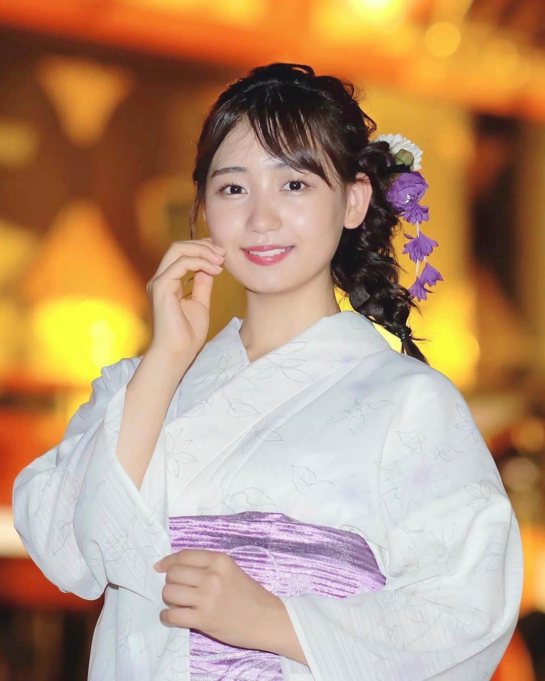 のインスタグラム：「今日も一日お疲れ様です👏﻿ ﻿ ミスコンテストも残り【5日】となりました､､､！﻿ ﻿ 本来ならば今週末に開催するはずだった目白祭。﻿  目白祭は、学園祭を生徒や来場者の方々が楽しむのはもちろん、日本女子大学の魅力を知ってもらう大切な場であると思って2年間目白祭実行委員を務めてきました。﻿ ﻿ 実際に私も高校生の時に目白祭を訪れ、﻿ 改めて日本女子大学で学びたいと感じたことを 覚えています☺️﻿ ﻿ 残念ながら今年は開催することが出来なくなってしまいましたが、その分このミスコンテストを通じて少しでも日本女子大学の雰囲気や魅力をお伝え出来ていたら嬉しいなと思っております！﻿ ﻿ 有難いことに、先月は大学から依頼を受け WEBオープンキャンパスなどの新しい取り組みにも 協力させて頂きました。﻿  残りの5日間も、﻿ 「ファイナリストだからこそ出来ること」﻿ 「自分がやりたかったこと」﻿ 悔いの残らないよう全力で取り組んでいこうと思います🔥﻿ ﻿ 最後までどうぞよろしくお願いします🤗✨﻿ ﻿ 本日も#あゆポチ﻿ して頂けたら嬉しいです🌼﻿ ﻿ #日本女子大学 #コンテスト #ミス日本女子 #ミスコンテスト #あゆポチ #あゆたぴ #ポートレート #ポトレ #被写体 #サロモ #サロモ希望 #着物 #きもの #浅草 #コーデ #ヘアアレンジ #ヘアスタイル #ラプンツェル #ヘア #kimono #japan」