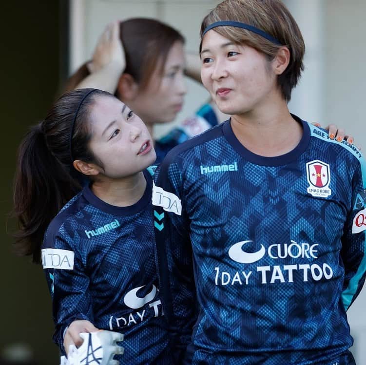 伊藤美紀さんのインスタグラム写真 伊藤美紀instagram お気に入りの写真 凸凹コンビだから 話す時いつもこうなる 下から覗き込む感じね そりゃぁ ちびちゃん って呼ばれるわけだ 下から覗き込み ちびっ子あるある にっしーでかい笑 10