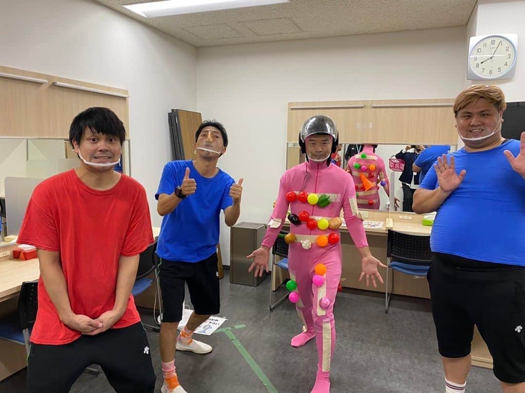 池田真一のインスタグラム：「ダブルアートのLet’s enjoy Liveありがとうございました！ 笑い過ぎて頭痛いです！！ また『出て来い三蔵法師』と『腸内環境を整えよう』どこかでやりますね！ 明日までオンラインチケット買えますので気になる方は是非確認してください！！」