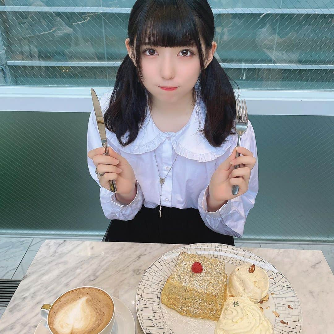 吉田芽梨奈さんのインスタグラム写真 - (吉田芽梨奈Instagram)「おしゃんなカフェにいきました😸」10月12日 21時22分 - teratera_merina