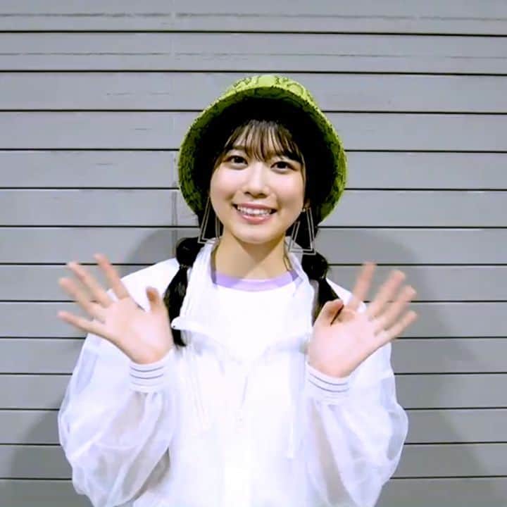日本テレビドラマ「DASADA」のインスタグラム：「. あと3日！！ . #丹生明里 🐸 #にぶちゃん  ここでしかみれないにぶちゃんを観てください👀 ふぁいお～ふぁいお～あるかな😃 . #日向坂46 × #DASADA Fall&Winter Collection 10月15日開催ライブ配信 夜7時30分開演 チケット販売中🦕 ※見逃し配信(アーカイブ) 期間：10月17日夜7時～10月18日夜7時まで . #dasada #青春の馬 #ナゼー .」