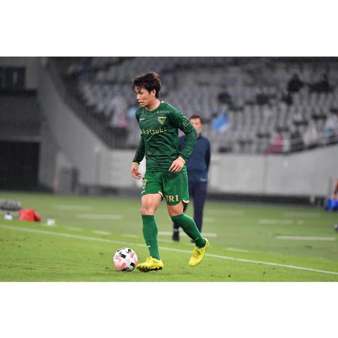 小池純輝さんのインスタグラム写真 - (小池純輝Instagram)「. 🆚ファジアーノ岡山 #jleague #jリーグ #jfa #j2 #東京ヴェルディ #tokyoverdy #verdy #verdyfamily #soccer #football⚽ #football #footballplayer #サッカー #フットボール #サッカー好きな人と繋がりたい #サッカー好きな人と繋がりたい #小池純輝 #19 #⚽️ #東京 #tokyo #athleta #ファジアーノ岡山」10月12日 21時43分 - junki_koike