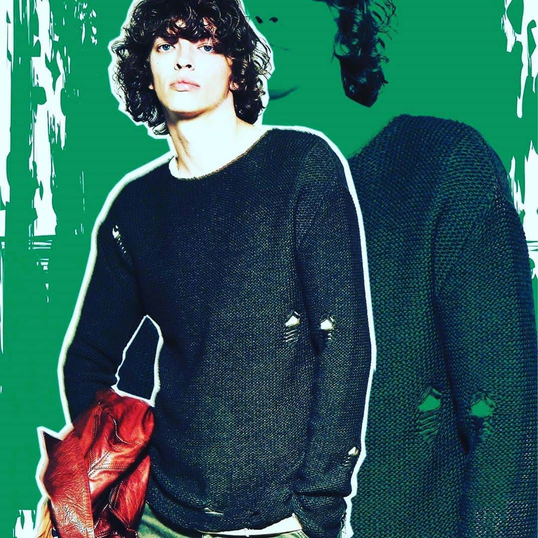 ザゴンマンのインスタグラム：「Do you like what u see? Giacca in pelle: GCHIO2 Pantalone: CR4007 Maglia: J00351  #fashion #style #love #instagood #like #photography #photooftheday #beautiful #follow #instagram #picoftheday #model #bhfyp #art #me #beauty #instadaily #smile #likeforlikes #ootd #followme #moda #fashionblogger #myself #cute #happy #instalike #photo #girl #bhfyp」