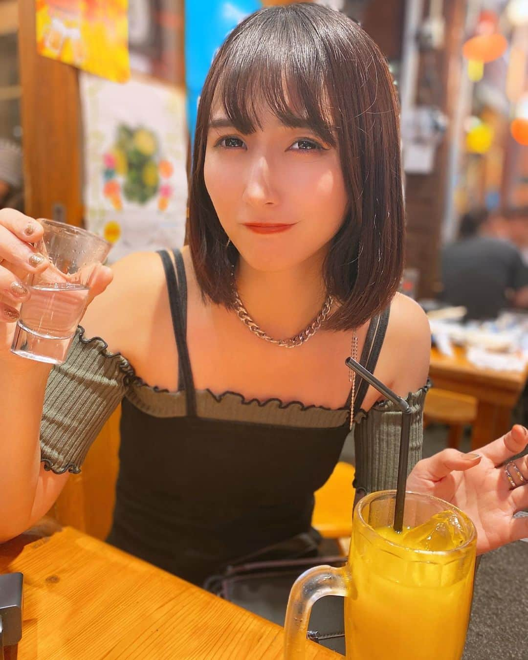 はりーさんのインスタグラム写真 - (はりーInstagram)「りら飲み！！！ どない60度🍶つょぃ せんべろ国際通り屋台村🎮 YouTube撮ってますが死にました🥰✨💓 @ryumi_makishiryu で海ぶどう食べてる❣️ この後エピカへ行きます🌈✨ 仕事でするよー！✨✨✨✨ #りら飲み #白雪りらっクスタイム #YouTube」10月12日 21時43分 - kirarin_harry_official