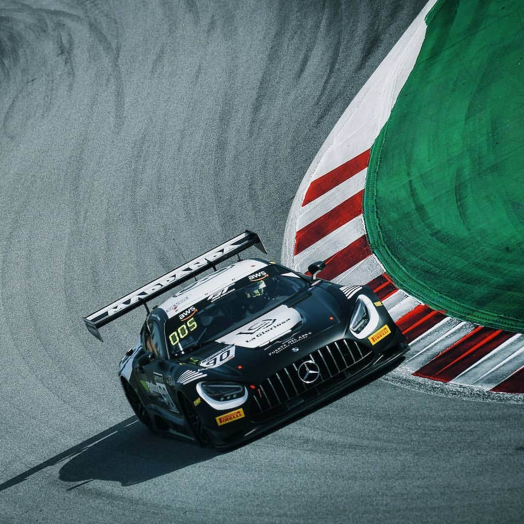 Mercedes AMGさんのインスタグラム写真 - (Mercedes AMGInstagram)「After an exciting weekend in the @gtworldchallengeeurope at the @circuitdebcncat, @timur_boguslavskiy and @akkaaspteam finished the Sprint Cup season second overall in the drivers‘ and team standings. The #88 Mercedes-AMG GT3 claimed the victory in the last race on Sunday with co-driver @team_rmarciello who took third place in the championship.   Our Customer Racing teams @madpanda_motorsport and @sps_performance finished the season third in the Silver Cup and Pro-Am class.   #AMGGT3 #MercedesAMG #10YearsAMGCustomerRacing #GTWorldChEu」10月12日 21時46分 - mercedesamg