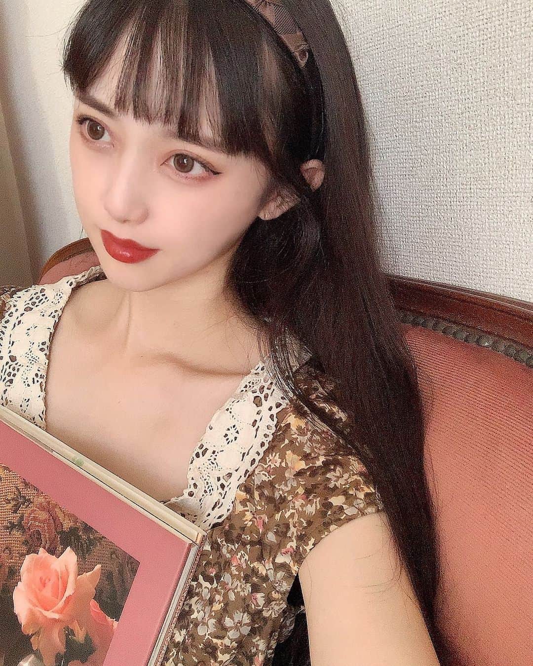 酒元麻衣（まいへー）のインスタグラム：「🥀📕 今日も一日お疲れ様でした🧸」