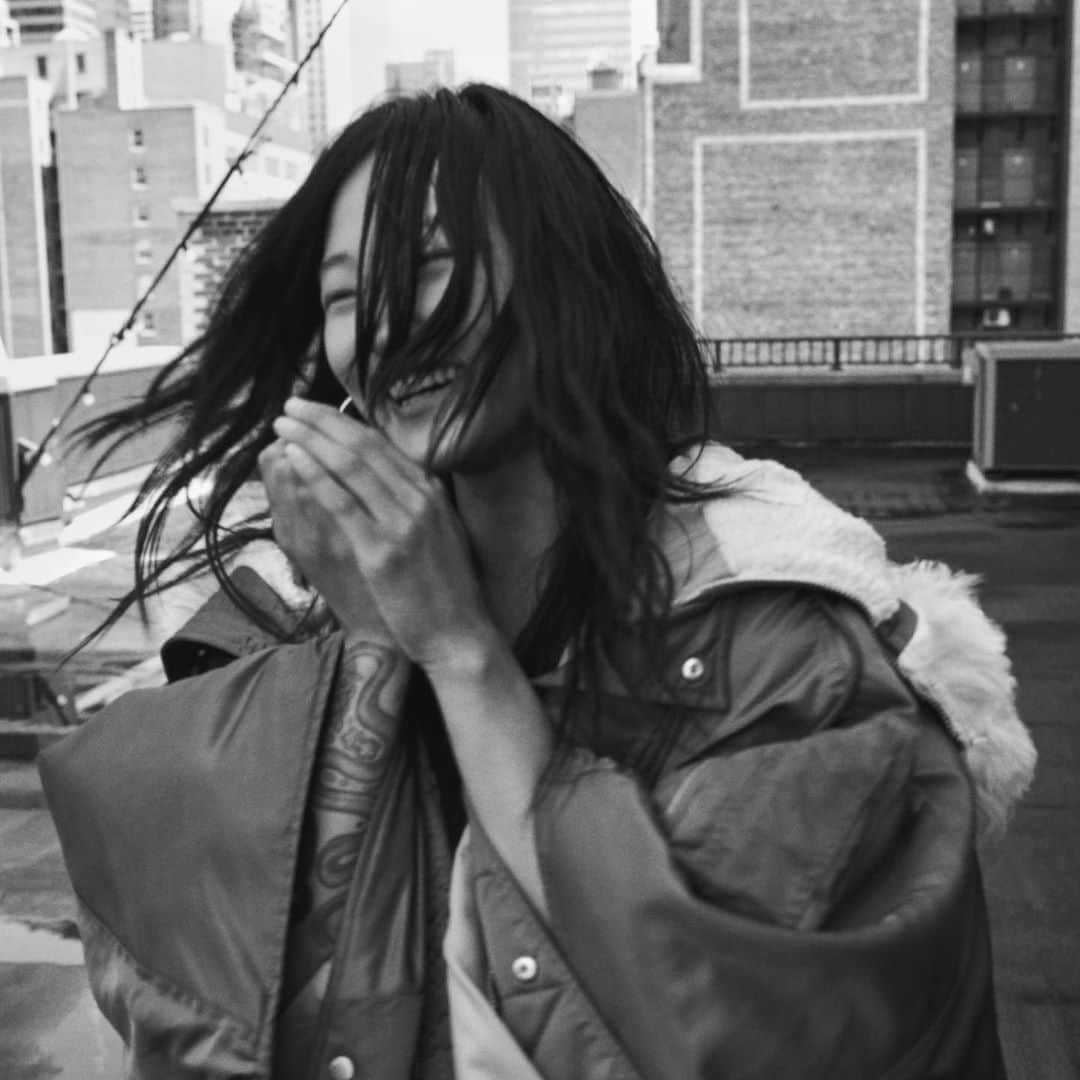 ラグ&ボーンのインスタグラム：「A quintessential punk rock spirit — rules need not apply. You know it’s a good party if she’s there. She haunts the city’s underground joints. The ones you weren’t sure were real. She’s real though.」
