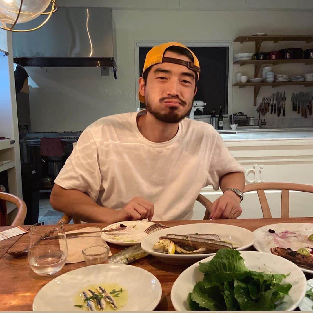 チャン・ユンジュのインスタグラム：「오늘을 함께할 수 없어서  더욱 더 축하해 주고픈 마음이 드는 밤.  생일 축하해 my love @jungseungmin  with Lisa ❤️」