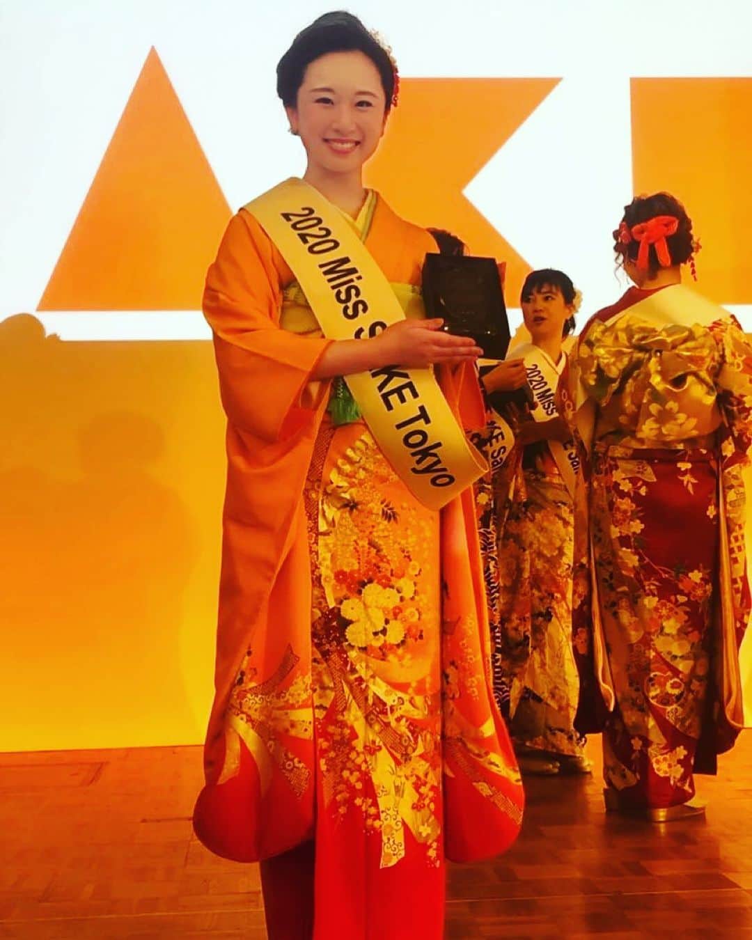 茉玲さや那のインスタグラム：「﻿ 2021 Miss SAKE の募集が始まってます‪‪☺︎‬﻿ ﻿ Miss SAKEとは﻿ 伝統ある日本酒と日本文化の魅力を国内外に発信するアンバサダーです﻿ ﻿ 1次審査、2次審査を経て地方大会に出場﻿ そこで決まった各県のグランプリはナデシコプログラムを約2ヶ月間受講し、3月の最終選考会に挑みます﻿ ﻿ ﻿ 少しでも気になった方はぜひMiss SAKE HPをチェックしてみてくださいね﻿ ﻿ ﻿ みなさまのご応募お待ちしてます‪‪☺︎✨‬﻿ ﻿ ﻿ ﻿ ﻿ #東京グランプリを頂いたとき ←📷﻿ #1年前だけど懐かしい﻿ ﻿ ﻿」