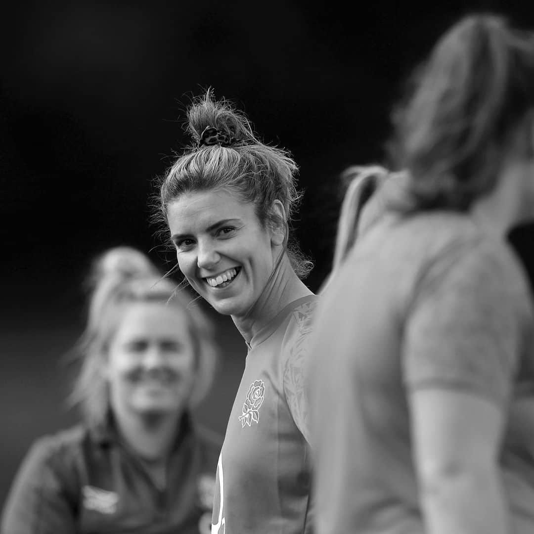 ラグビーイングランド代表さんのインスタグラム写真 - (ラグビーイングランド代表Instagram)「⏳ Counting down to game day... ⠀⠀⠀⠀⠀⠀⠀⠀⠀ The #RedRoses will face Italy in their final match of the @womenssixnations on 1 November 🌹」10月12日 22時37分 - englandrugby