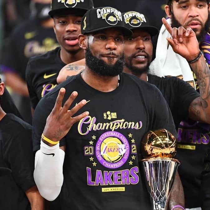 のインスタグラム：「Four times @nba champion with 3 different teams 👏🏿  Respect King 👑 #Nba #Lakers #LebronJames #KingJames」