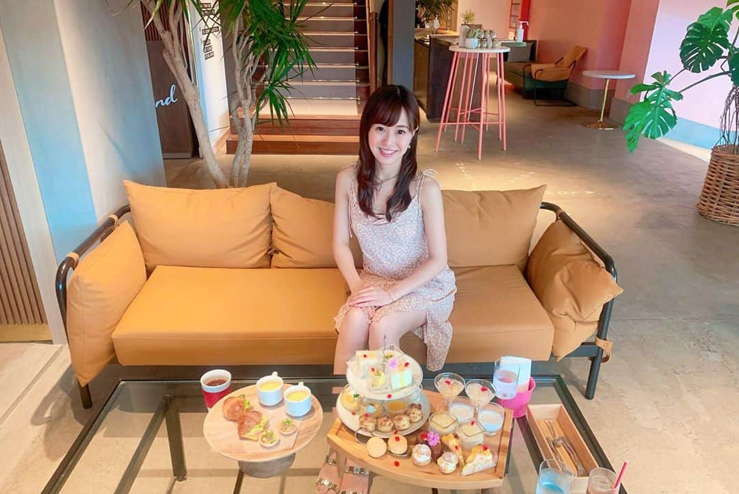 肥田佳菜子のインスタグラム：「北野ホテルアネックスのアフタヌーンティー☕️💕 今まで行ったアフタヌーンティーの中で1番美味しかった🥰🥰 #アフタヌーンティー #afternoontea #北野ホテル #神戸北野ホテル #kitanohotel #北野クラブアネックス #kitanoclub #神戸 #三宮 #神戸カフェ #マンゴー #マンゴーアフタヌーンティー #herlipto」