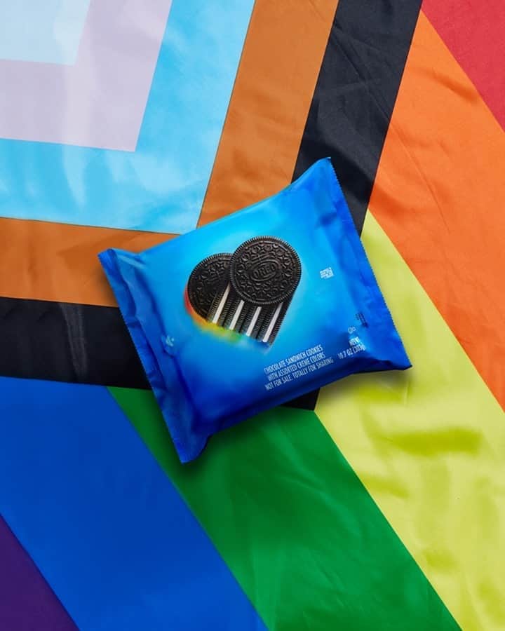 OREOさんのインスタグラム写真 - (OREOInstagram)「Pride doesn’t end in June and neither does being an ally 👏👏 Show us your #ProudParent allyship and you could get some Rainbow OREO Cookies in the process!⠀⠀⠀⠀⠀⠀⠀⠀⠀ ⠀⠀⠀⠀⠀⠀⠀⠀⠀ Here’s how:⠀⠀⠀⠀⠀⠀⠀⠀⠀ 1️⃣ Join OUR #ProudParent campaign and share a photo of what allyship means to you. Whatever it is, we love to see it!⠀⠀⠀⠀⠀⠀⠀⠀⠀ 2️⃣ Post it on Instagram or Twitter using #ProudParent + #Giveaway and tag @OREO. ⠀⠀⠀⠀⠀⠀⠀⠀⠀ ⠀⠀⠀⠀⠀⠀⠀⠀⠀ 50 US, DC & PR, 13 years old +. Ends 10/31/20 or when all 10,000 Rewards are claimed, whichever occurs first. Terms & Conditions: www.OREOProudParent.com.」10月12日 23時01分 - oreo