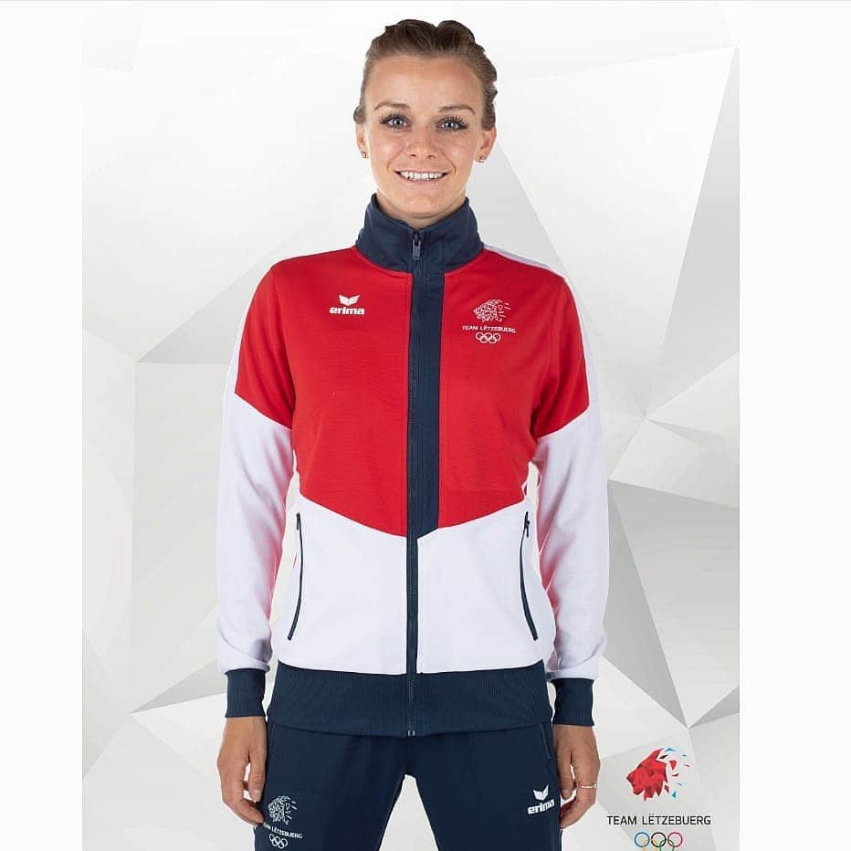 DE NUTTE Sarahさんのインスタグラム写真 - (DE NUTTE SarahInstagram)「The new #Tokyo2020 collection of #TeamLëtzebuerg is now available in both Asport shops in Wickrange and Ingeldorf, as well as in the online shop 😍 . What do you think?  . Copy the link below for more informations 👇🏼👇🏼👇🏼 . https://www.facebook.com/watch/?v=277328586669503 . #Asport #COSL #RoudeLeif #TeamLëtzebuerg」10月12日 22時57分 - sarahdenutte