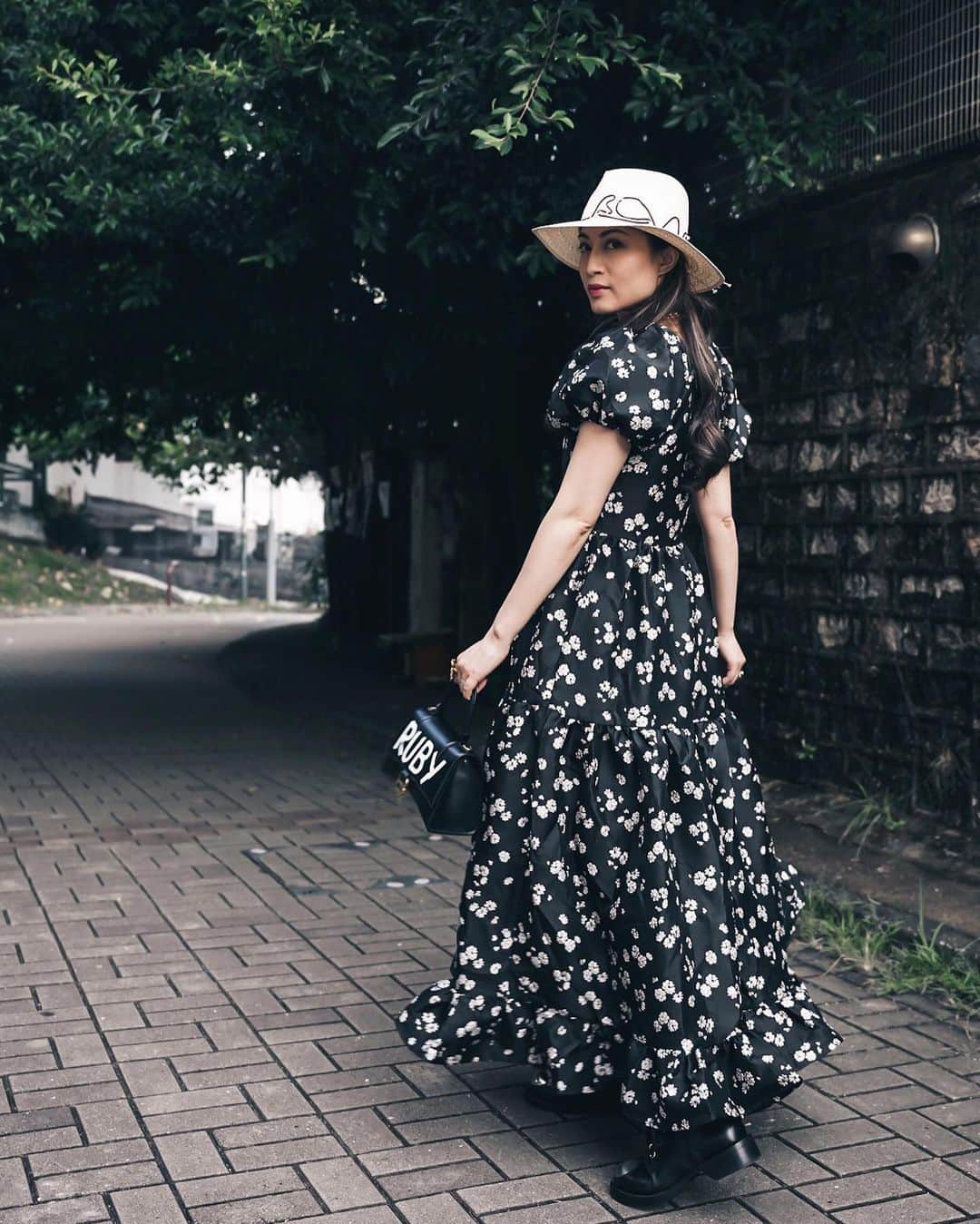Ruby Kwanさんのインスタグラム写真 - (Ruby KwanInstagram)「Mixing feminine dress with edgy accessories. 🖤 Creating my look with @shopbop.  From now till this Saturday, use my code “ROUGE20” to enjoy 15% off orders of US$200+, or 20% off orders of US$500+, or 25% off orders of US$800+, for products with “The Fall Event” underneath.  Exclusions and T&C apply. #shopbop #dreamsisterjane #brinkerandeliza #rougeclosetshopping」10月12日 22時59分 - rougecloset