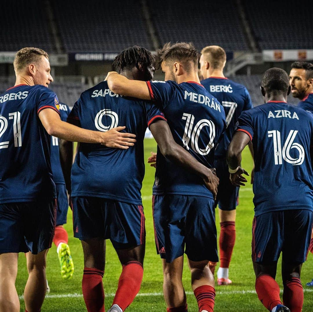 アルバロ・メドランさんのインスタグラム写真 - (アルバロ・メドランInstagram)「Really good performance yesterday in a tough game 👏🏼👏🏼👏🏼 let’s keep going @chicagofire 🔥」10月12日 23時27分 - alvaromedran