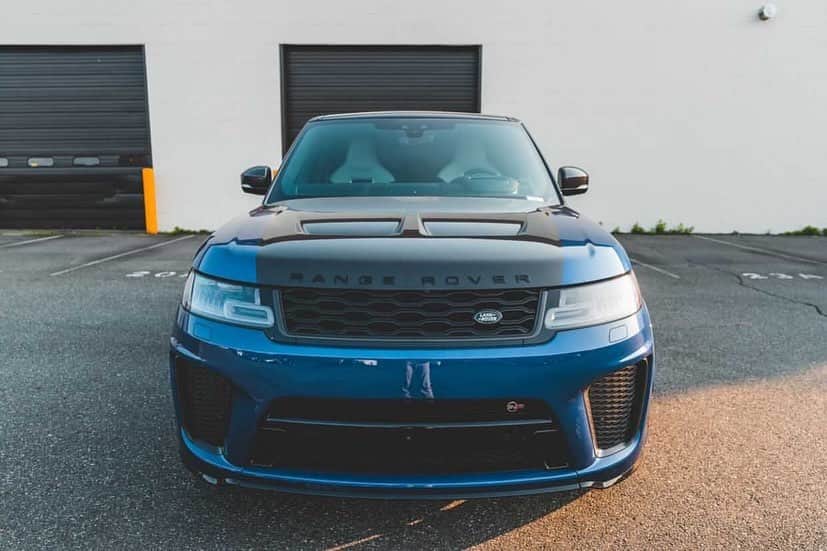 CarsWithoutLimitsさんのインスタグラム写真 - (CarsWithoutLimitsInstagram)「Range Rover SVR available now for sale! Contact @the_rover_boss_ to get into your SUV today! 🧢  #carswithoutlimits #rangerover」10月13日 9時54分 - carswithoutlimits