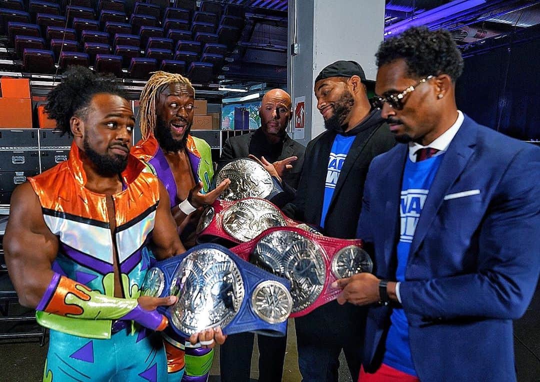 WWEさんのインスタグラム写真 - (WWEInstagram)「#TheNewDay and #TheStreetProfits make an official switch of the Tag-Team Championships! #WWERaw」10月13日 10時02分 - wwe