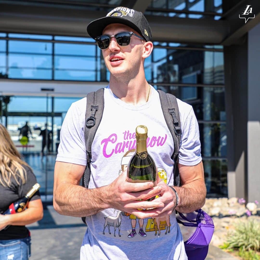 Los Angeles Lakersさんのインスタグラム写真 - (Los Angeles LakersInstagram)「Who out there loves Alex Caruso?」10月13日 10時03分 - lakers