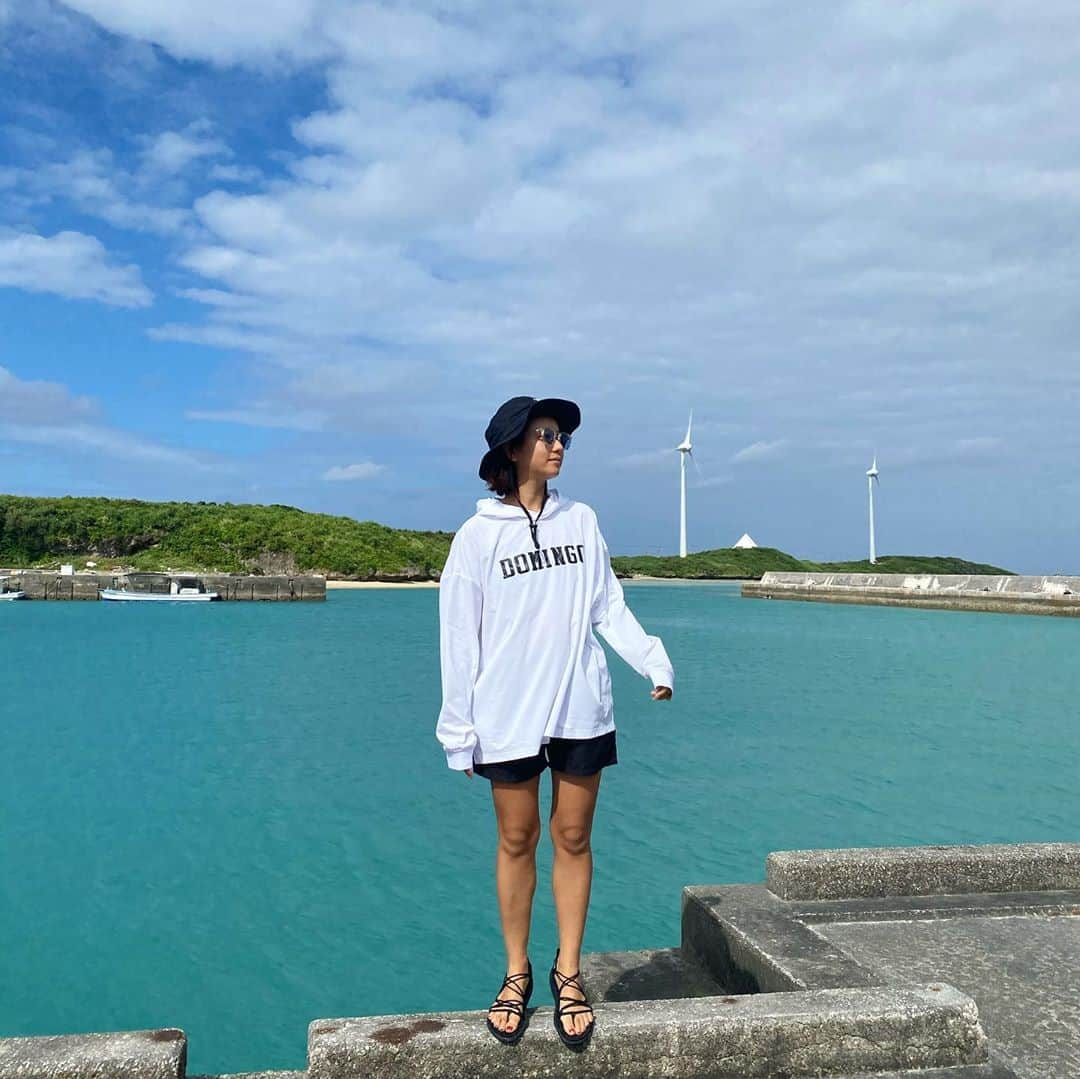 Aya（高本彩）さんのインスタグラム写真 - (Aya（高本彩）Instagram)「晴れた☀️ @luzesombra_official のロングスリーブかわいー🌴  #海#地球#晴れ#luzesombra#domingo」10月13日 10時16分 - aya_dream04