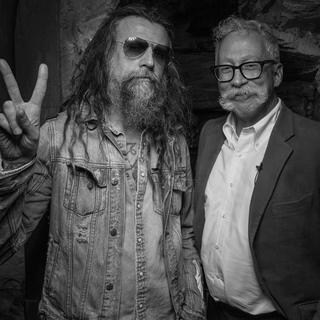 ロブ・ゾンビのインスタグラム：「If want to hear me discuss horror and all my films for 90 minutes with @hermeneuticcircle then check out episode 4 of Eli Roth’s History of Horror podcast. 🎃 Available wherever you get podcasts.💀 #robzombie #eliroth #historyofhorror #halloween 🎃🎃🎃🎃」