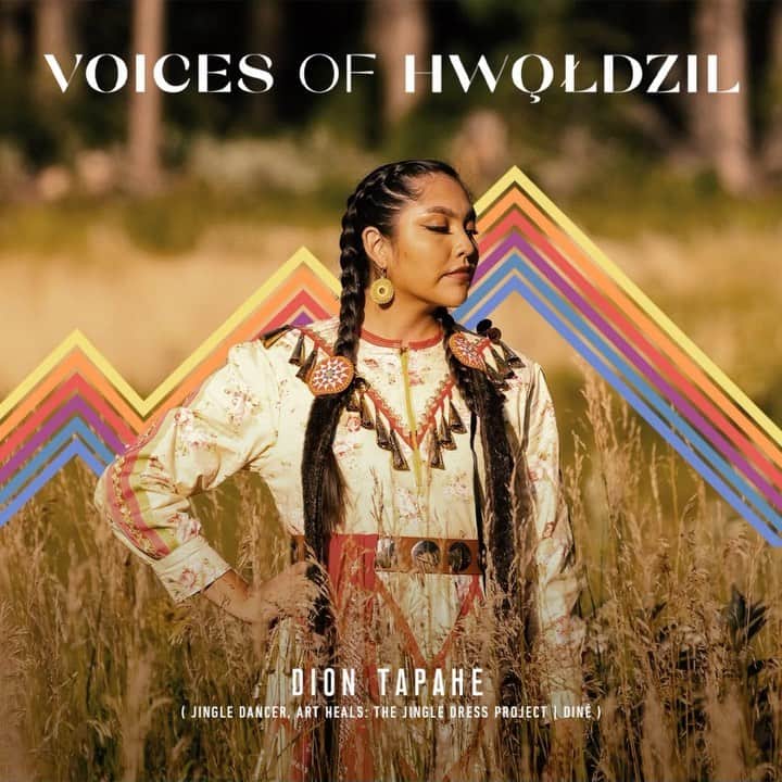 Grace Bonneyのインスタグラム：「Today for #indigenouspeoplesday @orendatribe will be presenting a concert, Voices of Hwǫłdzil (Resilience), to raise funds for ADABI Healing Shelter in Chinle AZ, on Navajo Nation. More below and details in stories above. Please support if you can ♥️   “Orenda Tribe and Jewel would like to invite you to join our circle of Rainbow Makers, and help us Spread Love and Shine Light on our Diné communities. With a circle of creatives, artists, & advocates we will bring heartsongs and medicine words to fill this day to honor the matriarchs that do this vital community work. Our goal is to raise funds, so they can focus on helping Diné survivors and their families escaping domestic violence and sexual abuse.  October is Domestic Violence Awareness Month and we are asking you to join us in solidarity to become solutionaries for Diné women, children and families so they can continue to heal.” *** See the link in my bio for more ways to help and see stories above for more info on the concert - which starts at 6pm PT today 🎵」