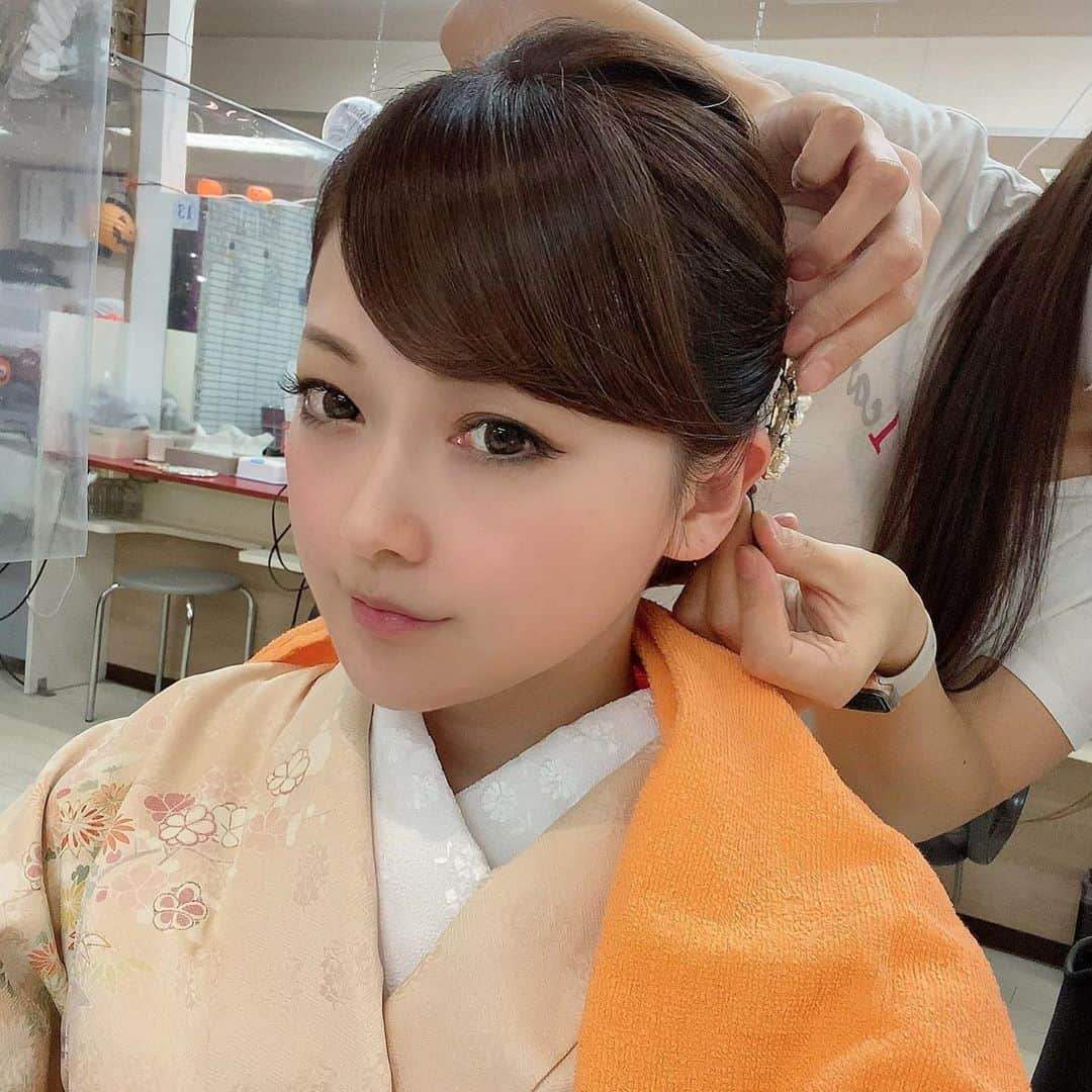 一ノ瀬瑞帆さんのインスタグラム写真 - (一ノ瀬瑞帆Instagram)「久しぶりの着物💗 ・ 最近髪の毛切ったから着物封印してましたが久しぶりに着物着てみたらやっぱり着物の方がしっくりくる。明日も着物にしよかな？ #銀座 #1カラット #着物 #clubnanae #一ノ瀬瑞帆ママ」10月13日 3時13分 - mizuho.bakuchan