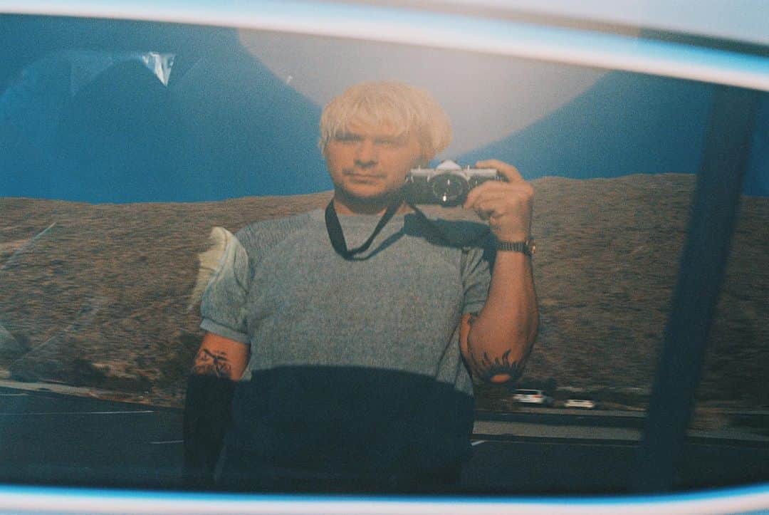ル・ユースのインスタグラム：「What electronic music albums have you been listening to lately? I need recommendations. No pop pls ✌️」
