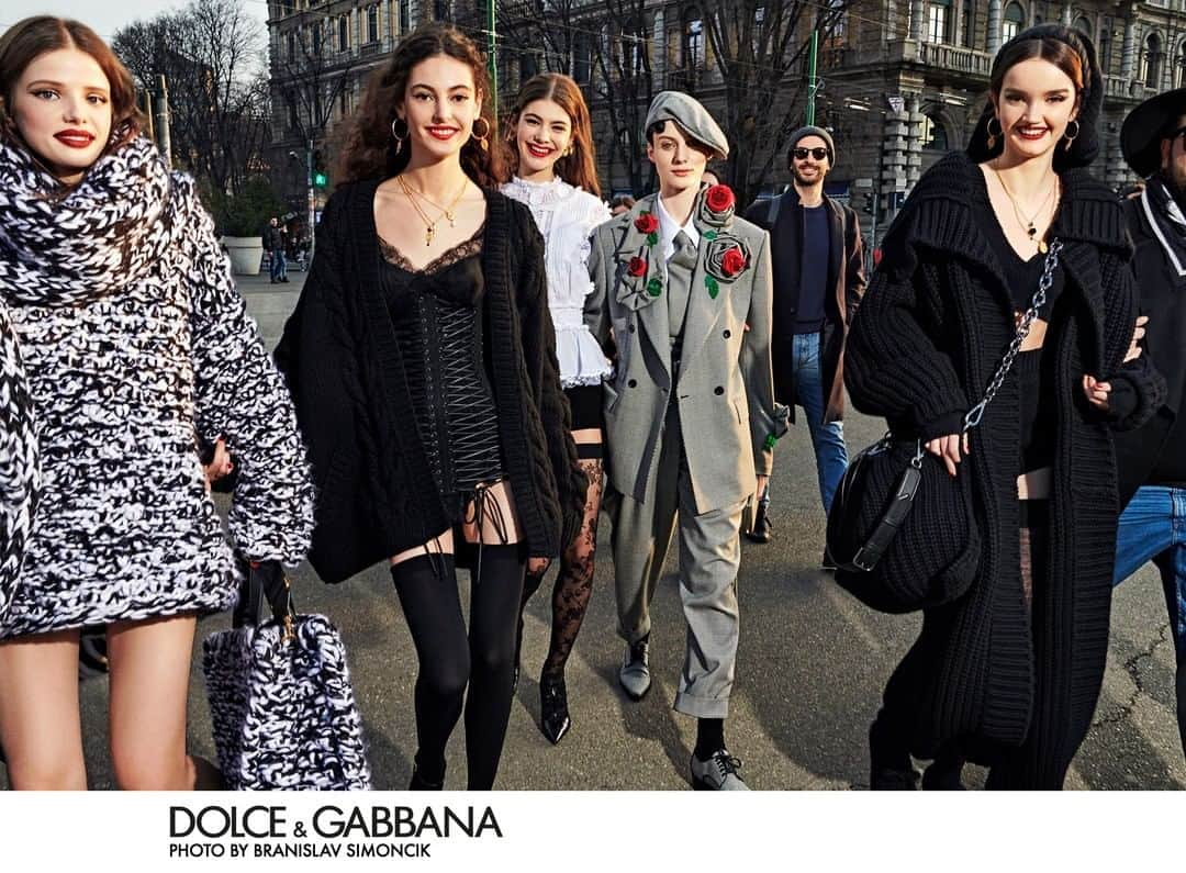 ドルチェ&ガッバーナさんのインスタグラム写真 - (ドルチェ&ガッバーナInstagram)「Introducing the new #DGFW20 Campaign set in Sicily and Milan, the two places that represent the #DolceGabbana DNA.    One side of this dualism is unveiled through the bright and brilliant colours captured in the streets of Milan by @branislavsimoncik.    #DGCampaign #DGWomen」10月13日 4時00分 - dolcegabbana