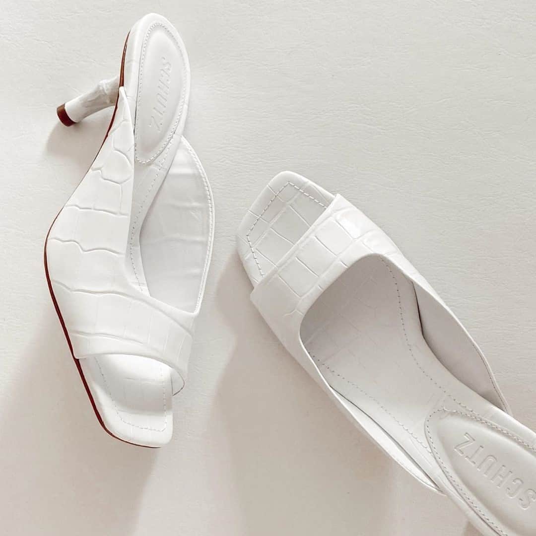 Schutzのインスタグラム：「MULE NATURAL IN WHITE - OUT NOW ❤ #schutznatural」
