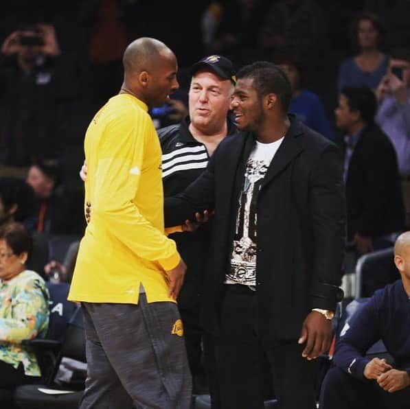ヤシエル・プイグのインスタグラム：「Congratulations to Jeanie Buss, Lebron James and the entire Lakers organization! I will always have love for LA 💛💜 I know my brother Kobe is proud! 🙏」