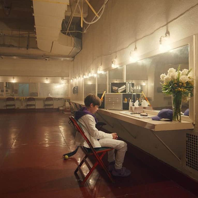 テイラー・ジェームスのインスタグラム：「#Lonely dropping this Friday!」