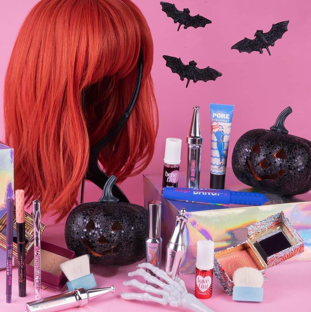 Benefit Cosmeticsさんのインスタグラム写真 - (Benefit CosmeticsInstagram)「👻 NOT SO SCARY #GIVEAWAY 👻 Things are scary enough right now - your brows and hair don’t have to be scary too! We’ve teamed up with @insertnamehere for a giveaway to help you express your selfie with a look that’s too cool for ghoul! Two lucky babes will win a $300 INH gift card and over $300 worth of Benefit products!  To enter: ✨ Follow @insertnamehere and @benefitcosmetics ✨ Like this post ✨ Tag 3 friends, along with @benefitcosmetics + @insertnamehere   For bonus entries: ✨ Comment your fav Halloween movie on our most recent posts  ✨ Share this post to your story/feed and tag @insertnamehere and @benefitcosmetics  ✨ Tune into our IG live with Benefit at 5 pm PST on Wednesday   Giveaway ends on 10/15 at 11:59 pm PST. Good luck babes!」10月13日 4時58分 - benefitcosmetics