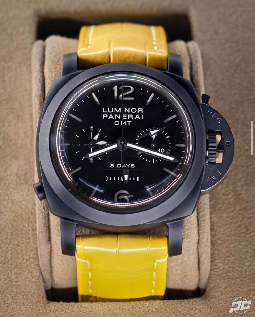 パネライのインスタグラム：「This is one sexy bumble bee! 🐝 The #Panerai #PAM317 “Dark Knight” Monopulsante Ceramic Chrono. What do you think of the combo? #paneraicentral」