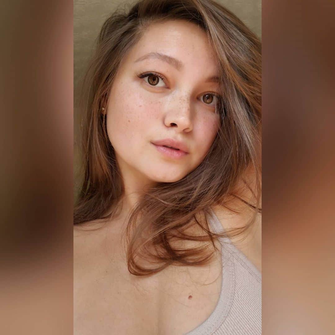 Chelsie Arynのインスタグラム：「🤎」