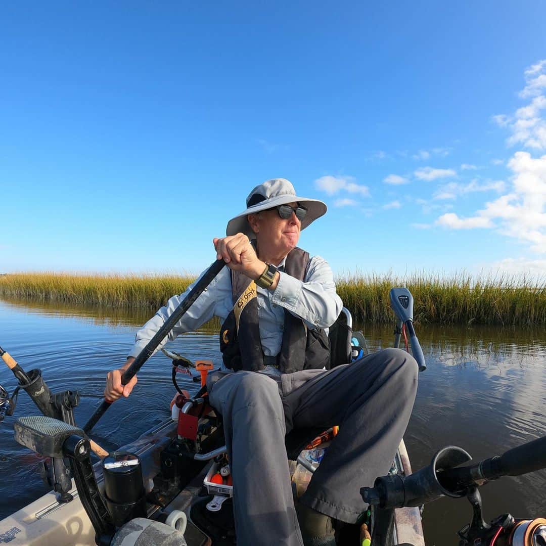 JINSのインスタグラム：「👂Hear from Steve of Kayak Hacks Fishing, why Polarized Sunglasses are beneficial for fishing (with anti glare properties and more) and his fishing tips while using them. Here, Steve's wearing the polarized JINS Switch 264. Learn more at his YouTube Channel with #linkinbio.  Plus, take advantage of our limited time offer of FREE Polarized Lens Upgrades. -> Pick any frame* to upgrade with FREE Polarized lenses ($120 regular retail) of your choice with or without prescription.  Shop Now: jins.life/polarized Learn more about our Prescription Sunglasses at: jins.life/prescription-sunglasses *Terms Apply.」
