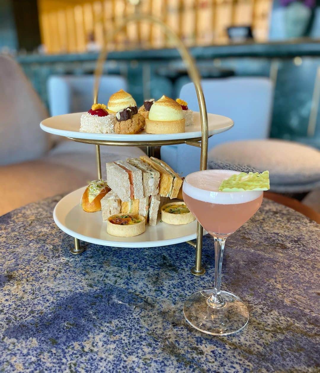 Eat With Steph & Coのインスタグラム：「The most divine of Afternoon Teas @lyanessbar @seacontainersldn   Their Spirited Tea is a for the full tea selection, three paired cocktails, cakes and savouries - such good value I think! My favourites were the chicken and tarragon sandwich, the blue cheese and pumpkin tart and the scone of course.   But please help us decide in the comments once and for all... is it cream then jam or jam then cream!?  Hit the bookmark button to save this for next time you fancy afternoon tea!  Location: Sea Containers on the southbank Price: £35 for boozeless, £45 with champagne, £55 for spirited  Cuisine: Traditional British afternoon tea  Best for: treat yourself or your friend/mum Top dish: Spirited Tea  Book ahead: Yes Veggie/vegan: veggie yes. Vegan you would have to check in advance   #invite」