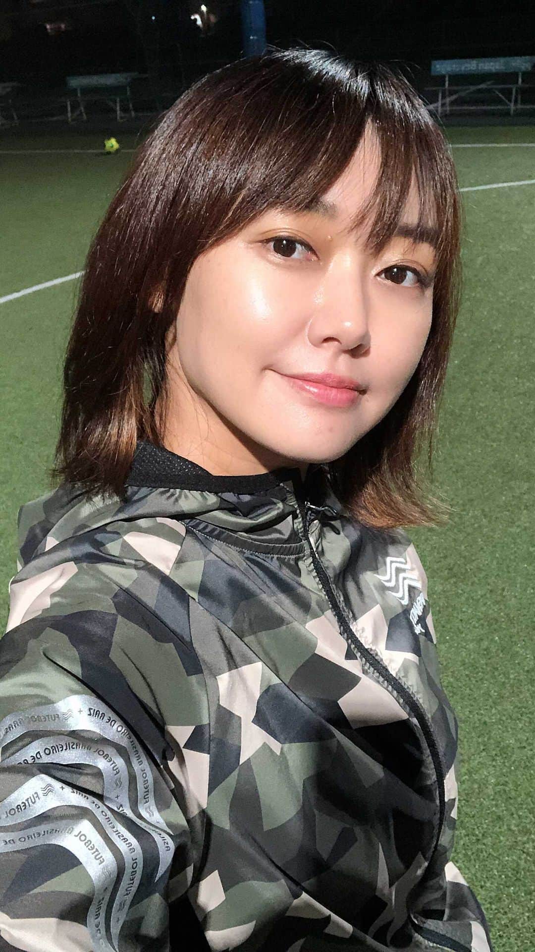 深瀬智聖のインスタグラム：「制限時間30分でリフティング10回にチャレンジしました✊🏻練習期間ゼロ。初めての長尺編集で、、制限時間とかいいながら時間を全然入れてなかった…。 色々と雑ですが許してちょんまげ〜！👋🏻 今回制限時間ラスト3分のところで、、奇跡が？！やればできる！は本当にできるのでしょうか…。 結構腹立つ動画だと思います。 すみません。よろたのよろたの。 顔がすんごいずんぐりむっくりなってます。って元からや〜！ 恥ず〜！！！ この動画がよかったらイイネ、チャンネル登録お願いします❤️笑 (チャンネルはありません♫)  ⚽️📹@penasta_hakata   #リフティング #リフティングチャレンジ  #サッカー #フットサル #soccer #futsal  #ペナスタ博多 #ペナスタ #ペナルティ #penalty  #やればできる #ダイエット #スポーツの秋 #福岡 #fukuoka」