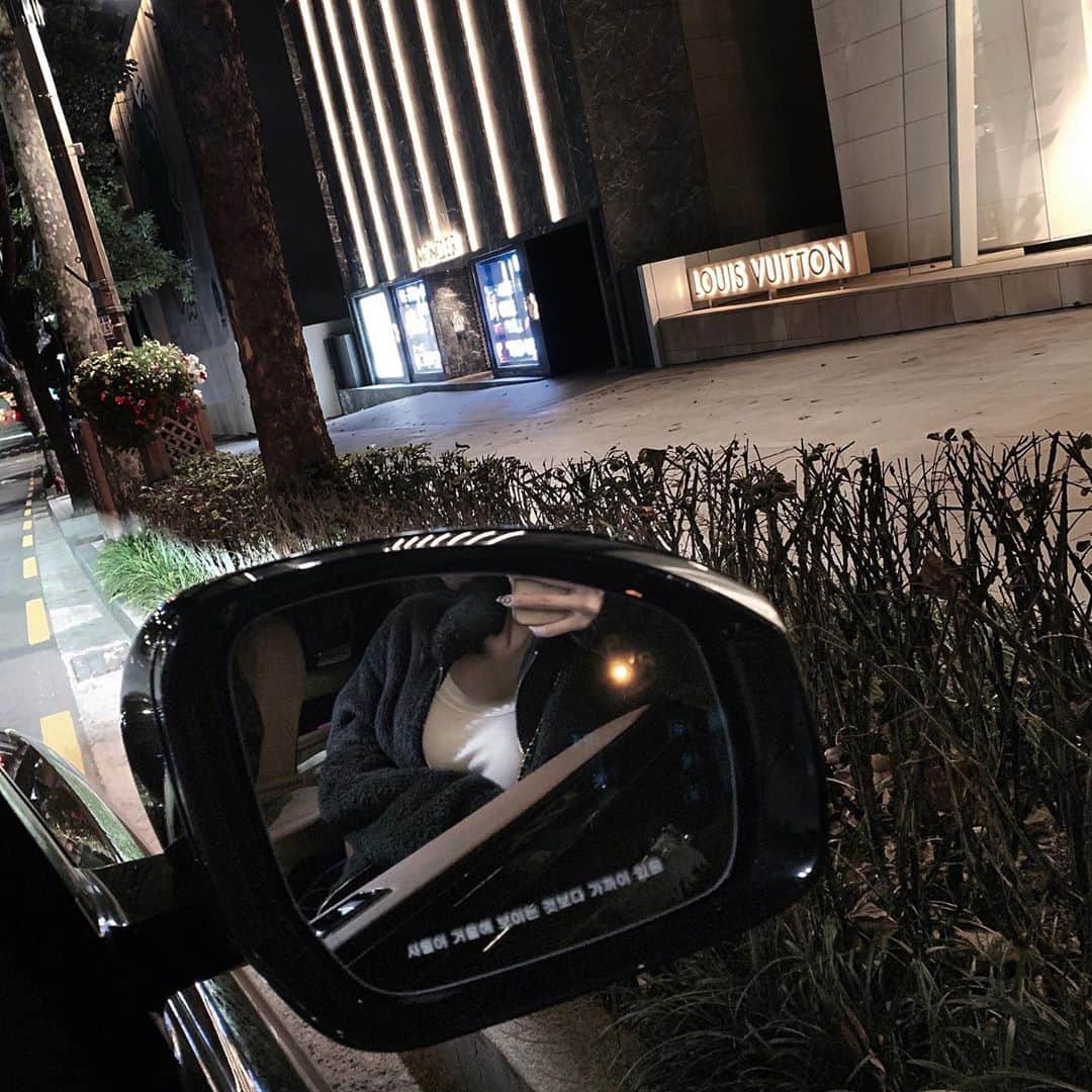 ジヒョンさんのインスタグラム写真 - (ジヒョンInstagram)「- 새벽 드라이브 .. 🧸 건강검진 결과가 좋지않아 생각이 복잡했던 하루 ㅠ」10月13日 5時48分 - k_ji_h