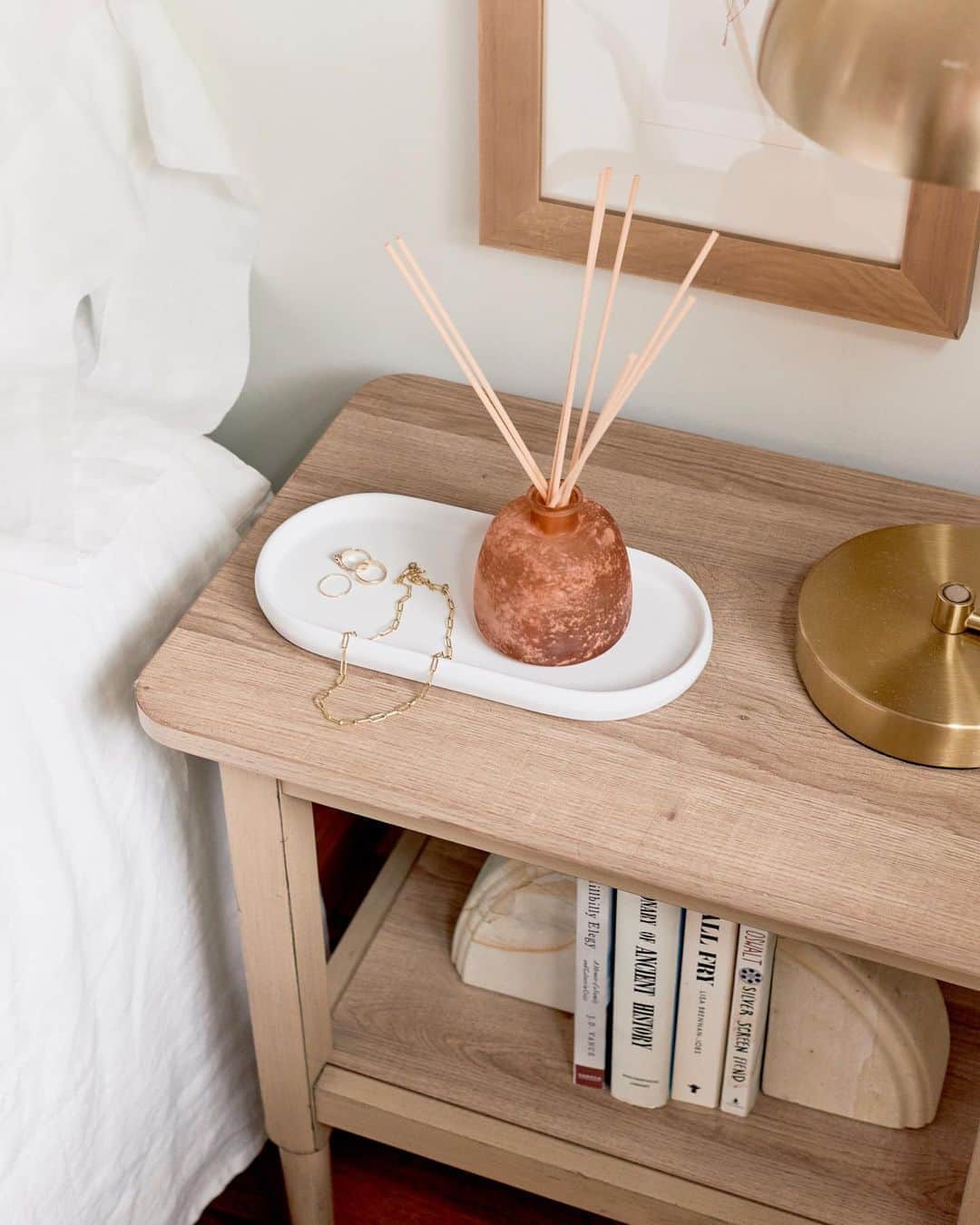 Target Styleのインスタグラム：「Woody, subtly floral and slightly spicy - a diffuser blend that sets the mood for autumn nights in. Tap to explore Harmony + other scents. ✨#Casaluna」