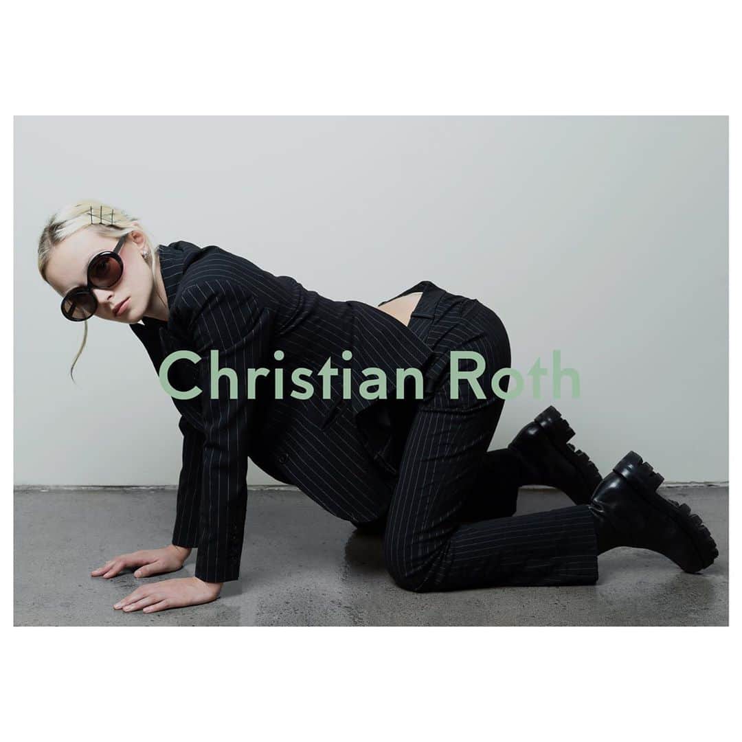 クリスチャンロスのインスタグラム：「Classic. Archive 1993 by Christian Roth.  . . . #ChristianRoth #CReyewear #CRoth #eyewear #sunglasses」