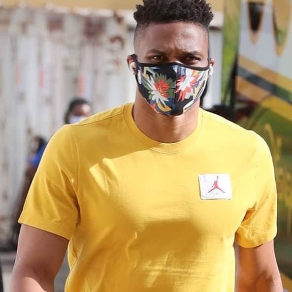 Stanceのインスタグラム：「We got you covered 😷!!!  🚨RESTOCK ALERT 🚨... New NBA 🏀 Stance mask dropping tomorrow!  Thank you to all the players and NBA staff for a great safe season! 🙌🙌 #stanceforscrubs」