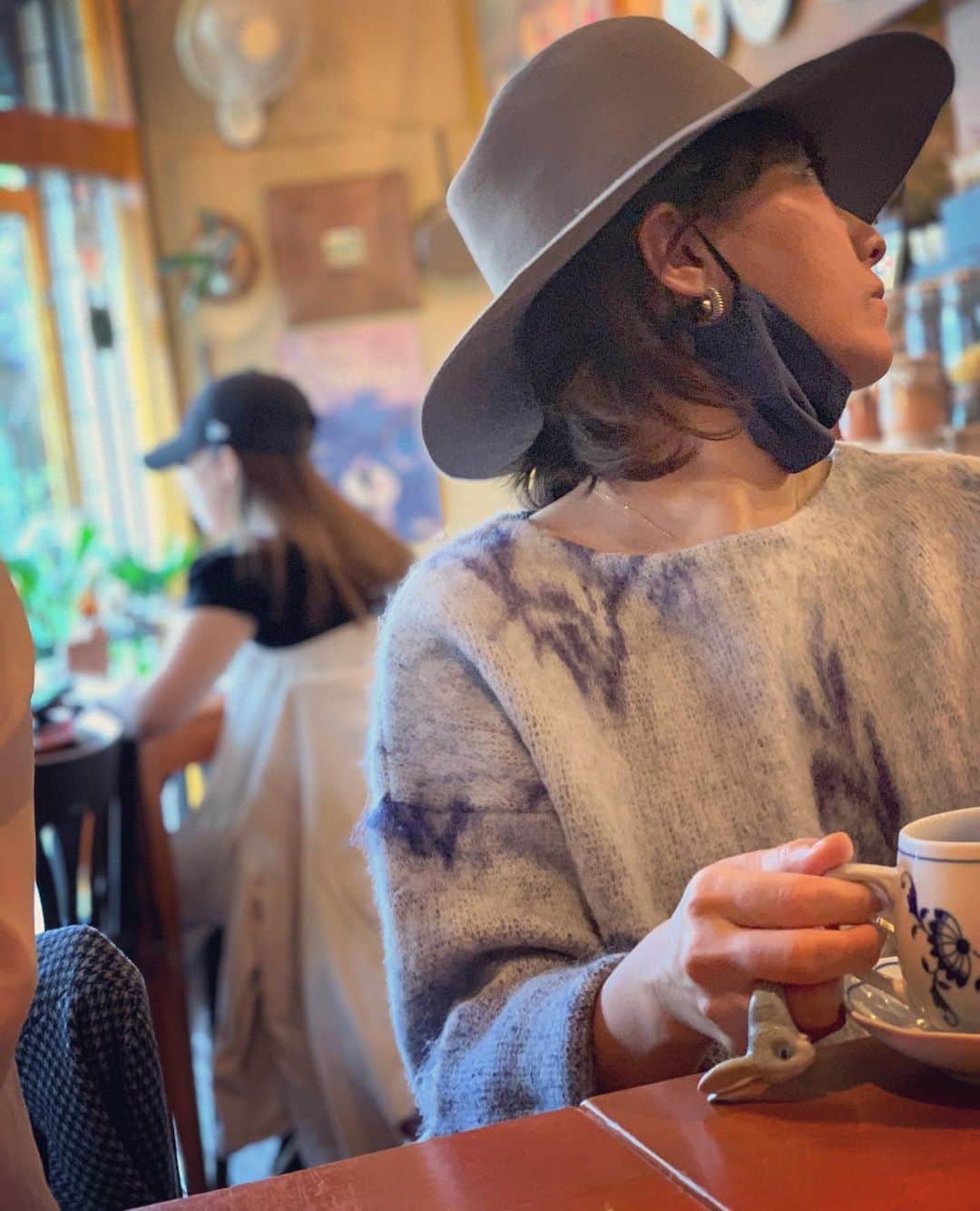 風間ゆみえのインスタグラム：「1030kei そんなにメニュー見てた？🤣  たくさんあるから目移りしちゃうよね♡ サラダも美味しかったね♡  #ランチ #ガレット」