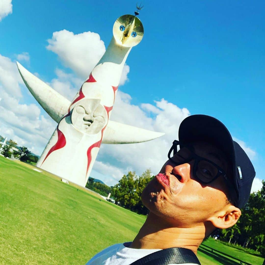 石田靖さんのインスタグラム写真 - (石田靖Instagram)「#万博記念公園 #太陽の塔 #大阪元気パーク  #osakagenkipark  #次の日 #おもしろ自転車 #万博カフェ #ピザ美味し #スワンにのる  #足がつる #マイクロツーリズム大阪 #一期一笑  #石田靖」10月13日 8時14分 - yasulog