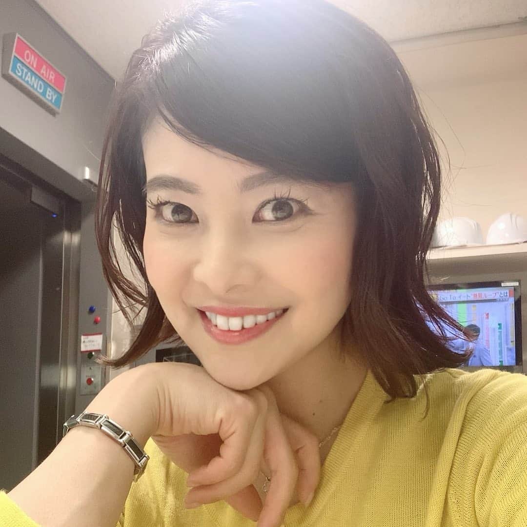 のインスタグラム：「今週も頑張ってまーす🌼 #お仕事 #楽しい」