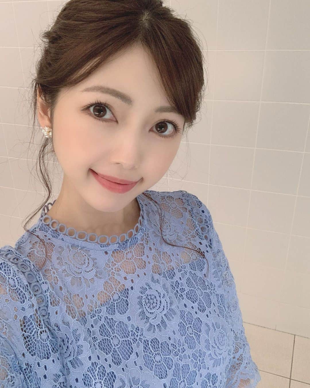 川又智菜美のインスタグラム：「😊💛﻿ 今回はちょっとドレッシーな衣装でした👗﻿ ﻿ なかなか普段着ない服なので﻿ ウキウキしながら着てました😍﻿ ﻿ #日テレNEWS24 #N24」