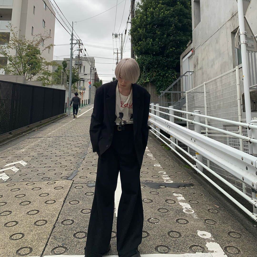 のインスタグラム：「あーあ  #Rafsimons #offwhite #balenciaga」