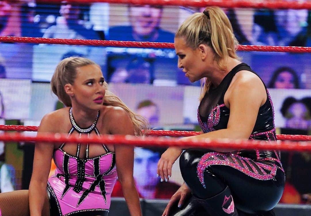 WWEさんのインスタグラム写真 - (WWEInstagram)「What does @thelanawwe have left to lose after the loss of her match and “BFF” @natbynature?!?!」10月13日 10時48分 - wwe