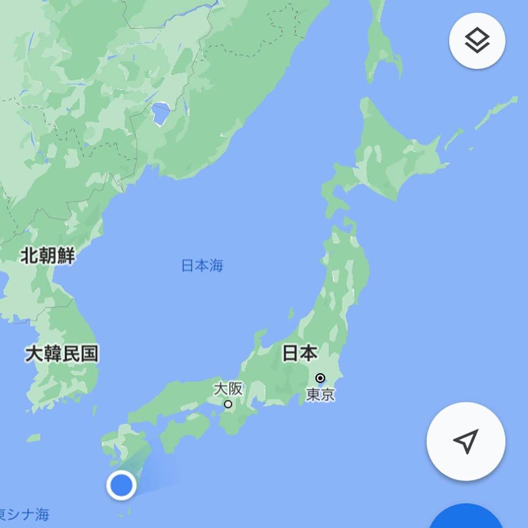 瑛蓮のインスタグラム：「鹿児島の人びとは独特な魅力があるなぁ。お土産迷ってたら、あたし以上に一緒に迷ってくださったなぁ。しかもそれを売りにしないでいるのが、素敵だなぁ。 そして九州新幹線みずほの乗り心地の良さよ。  #瑛蓮 #鹿児島 #九州新幹線」